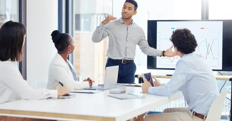 Competitive Benchmarking in Cloud Analytics